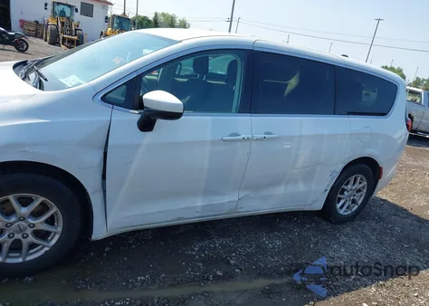 2023 Chrysler Voyager Lx z USA, uszkodzony, nr VIN 2C4RC1CG4PR568331